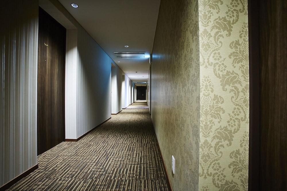S.Training Center Hotel Osaka Buitenkant foto