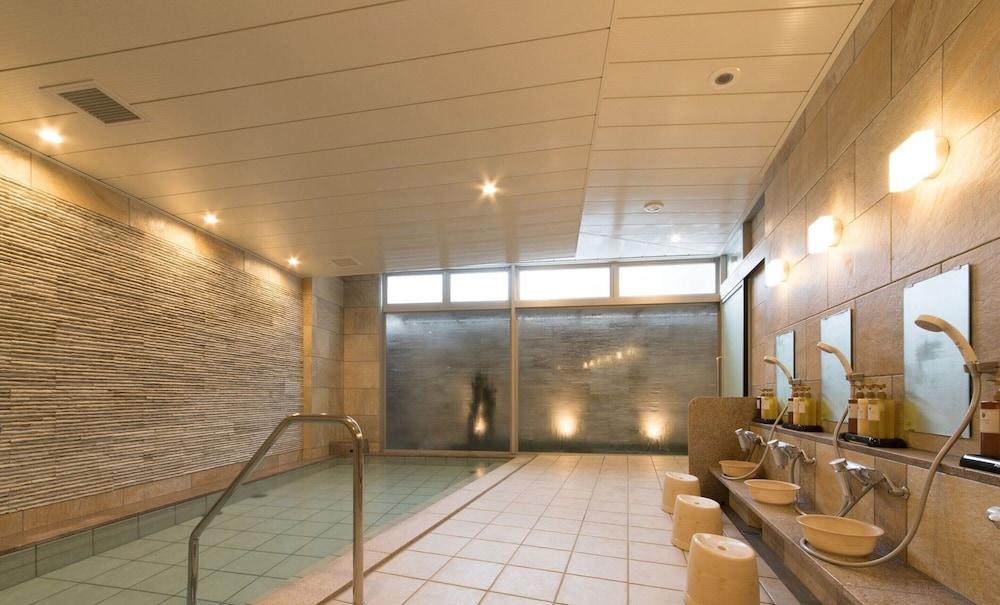 S.Training Center Hotel Osaka Buitenkant foto