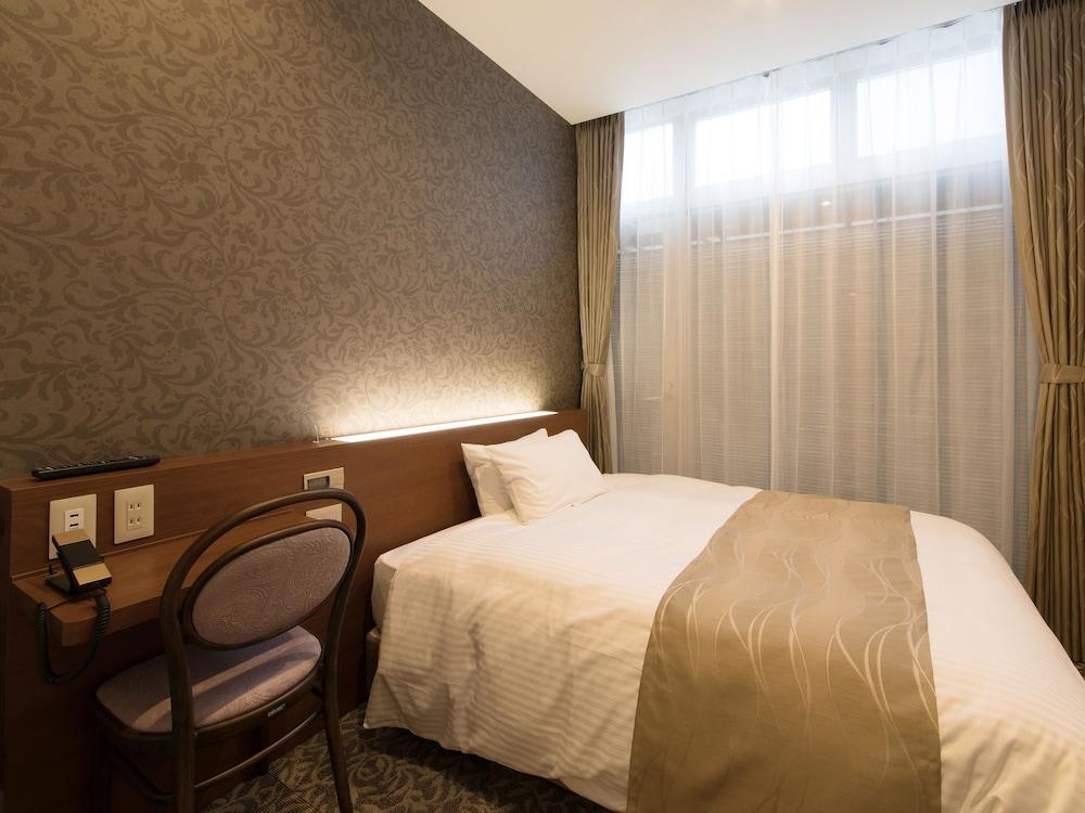 S.Training Center Hotel Osaka Buitenkant foto